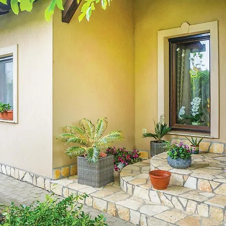 Apartmán Three-bedroom In
